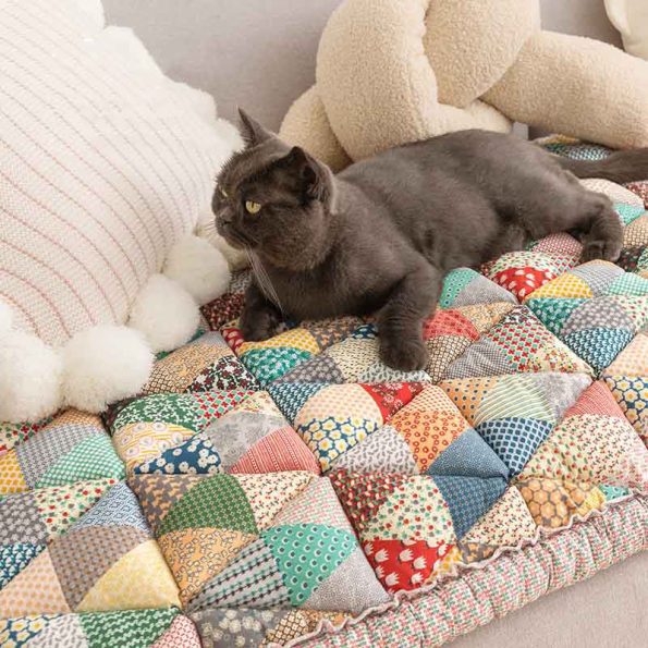 Cat Mat Dog Cushion Pet Sofa Cushion Cat Dog Bed Non-Slip Thick Anti-Cat Scratch Machine Washable Pet Supplies – For Cats & Dogs – Suitable for Home & Car – Perfect Gift for Pet Lovers